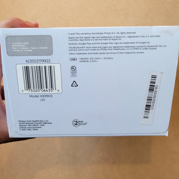 Philips Sonicare DiamondClean 9300 Electric Toothbrush - Picture 6 of 6